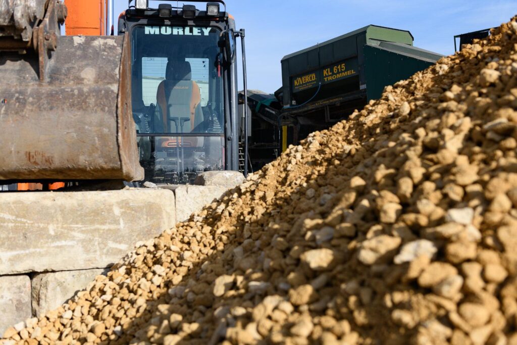 Recycled crushed aggregate